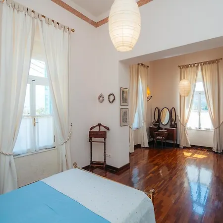 Captain's Mansion Exampela * Apollonia