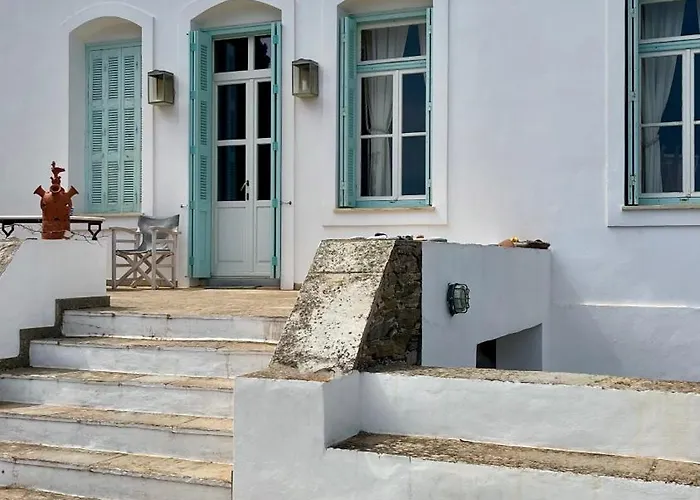 Captain's Mansion Exampela Villa *