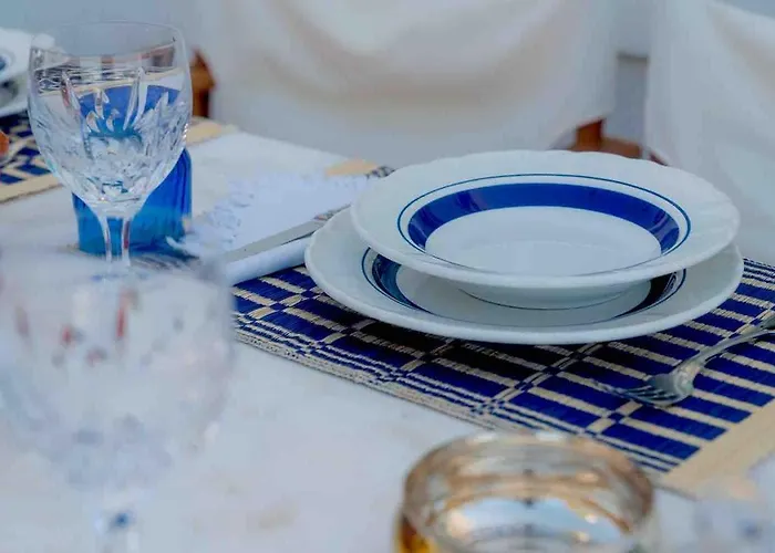 Captain's Mansion Exampela