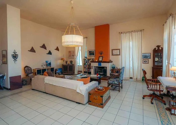 Captain's Mansion Exampela * Apollonia