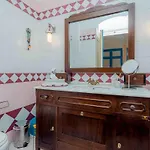 Captain's Mansion Exampela *