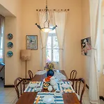 Villa Captain's Mansion Exampela
