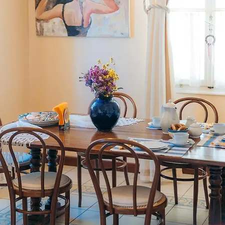 Captain's Mansion Exampela * Apollonia (Sifnos)