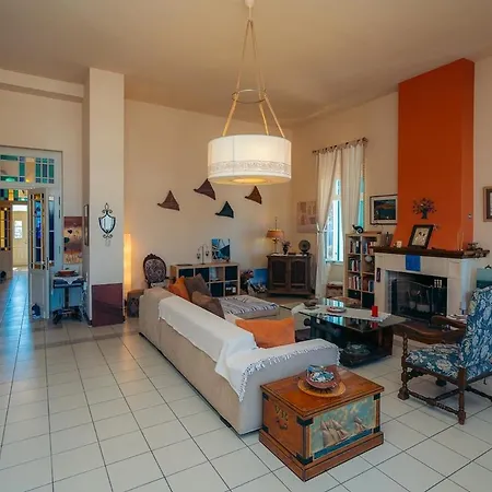 Villa Captain's Mansion Exampela