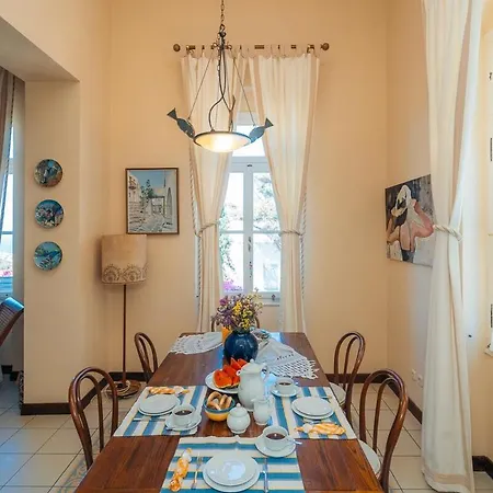 Villa Captain's Mansion Exampela