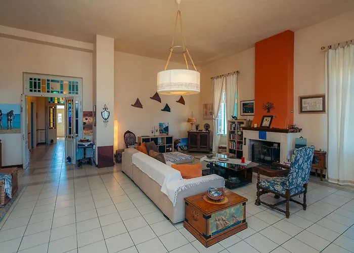 Villa Captain's Mansion Exampela